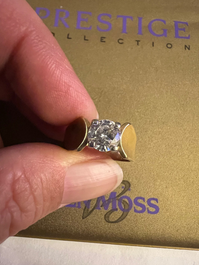 1.01 ct 18kt yellow and white gold Diamond Ring in Jewellery & Watches in Grande Prairie - Image 2