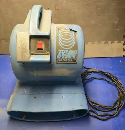 Air Blower, ideal for quick dry plastering, wet floor, waxing/urethane floor and many other use for...
