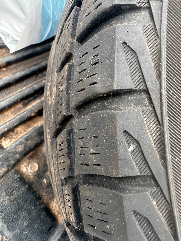 (4) Yokohama ice guards, - 225/60R17 -winter/studless -80% tread in Tires & Rims in Thunder Bay - Image 4