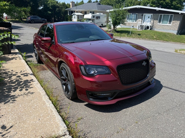 Chrysler 300 C SRT 2023 — photo 4