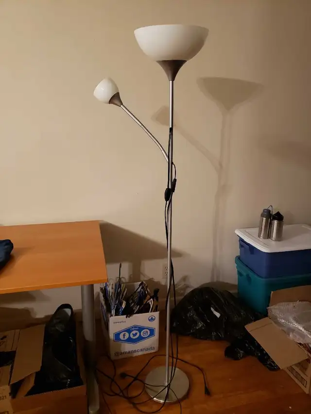 Ikea Floor Lamp in Indoor Lighting & Fans in Ottawa - Image 2