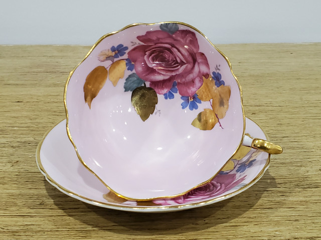 RARE Pink Rose Paragon Double Warrant Teacup & Saucer in Arts & Collectibles in Edmonton - Image 3