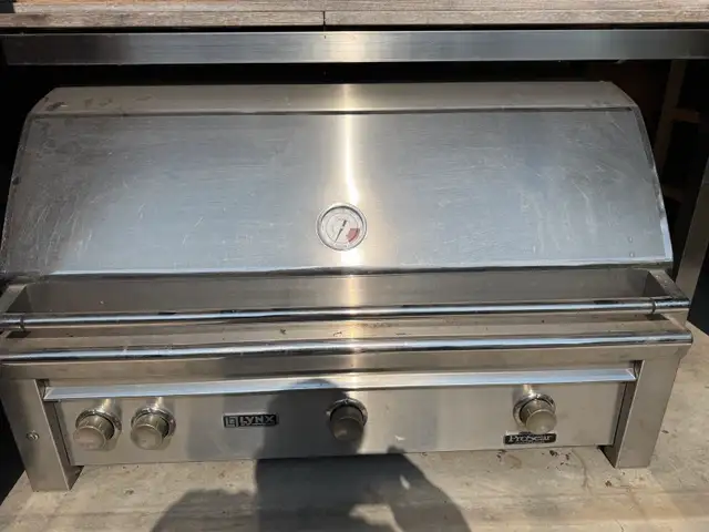 Lynx 42” Built-in BBQ