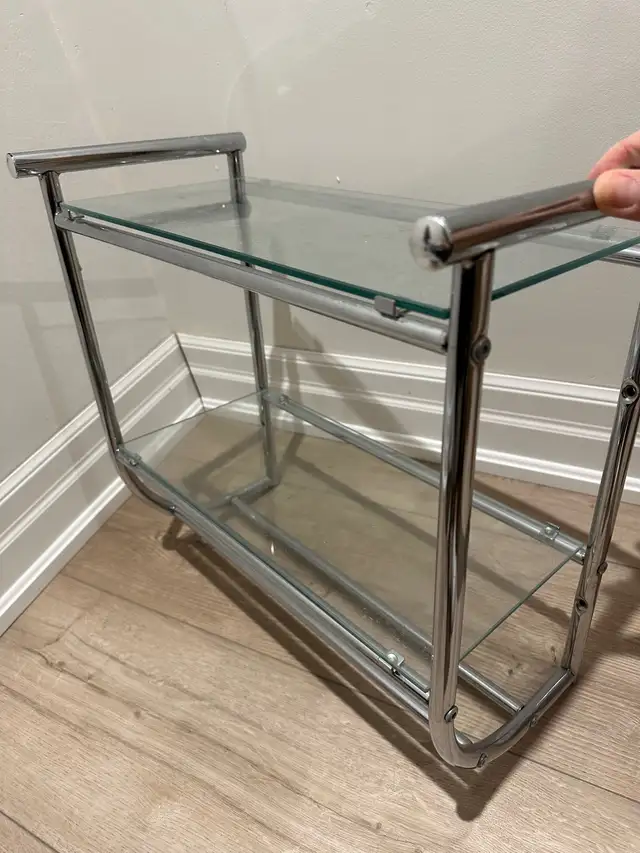 Glass Wall Shelf with Towel Bar in Home Décor & Accents in Markham / York Region - Image 2