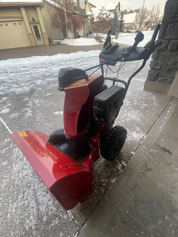 Toro Power 24inch Electric Start Gas Snowblower like NEW
