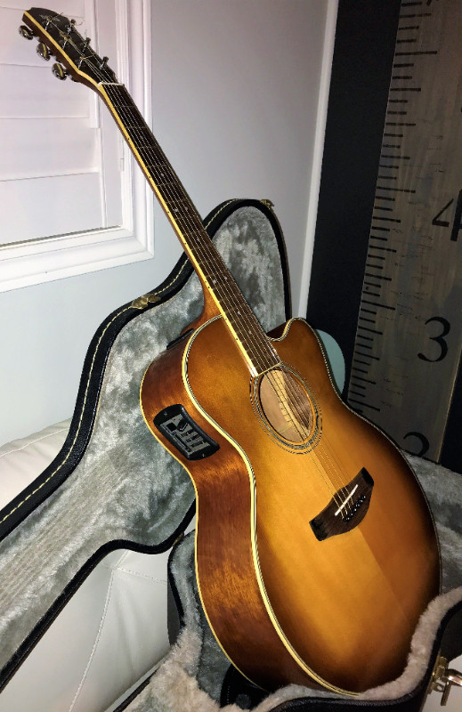 Yamaha CPX700 Acoustic Electric Guitar with Case Guitars Kitchener