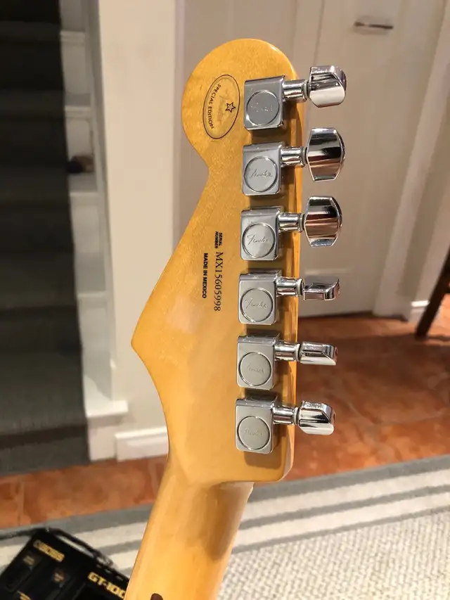 Guitare Fender Strat & Pédalier Boss GT-100 in Guitars in Sherbrooke - Image 7