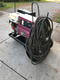 WELDER GAS PORTABLE WITH CABLES