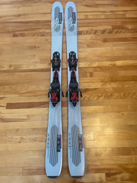 Salomon QST Lux 92 Skis 160cm + Marker Kingpin 10 AT Bindings
