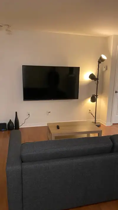 3 ½ meublé DISPO immédiate TOUT INCLUS stationnement + terrasse