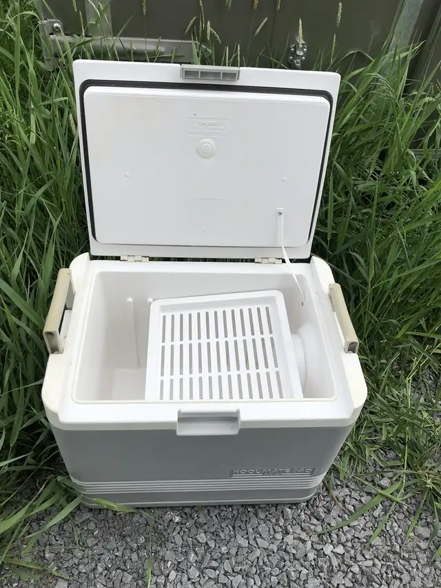 12v electric cooler in Other in Napanee - Image 3