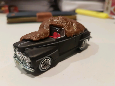 Poop is removable as in Pic 3. Mint conditon, may consider trades.