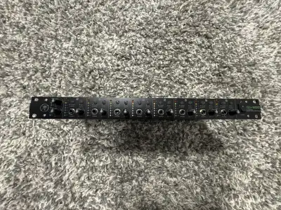 Mackie HM-800, View more