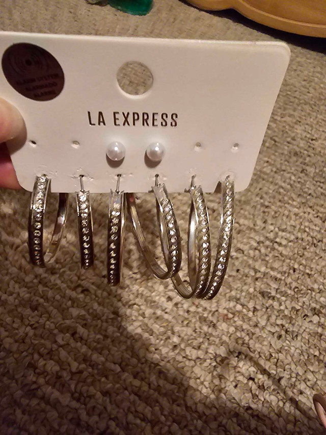 LA Express hoop ear rings in Jewellery & Watches in Grande Prairie