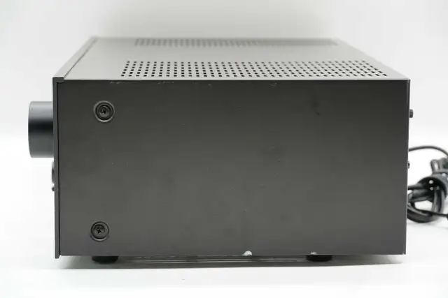 Technics Stereo Integrated DC Amplifier (SU-V4K)582387101556418563