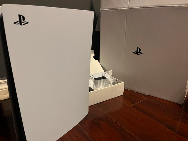 PlayStation 5 Digital Edition – Like New in Sony Playstation 5 in Mississauga / Peel Region