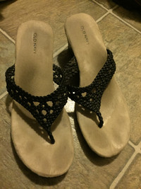 LADIES OLD NAVY WEDGE SANDALS -7