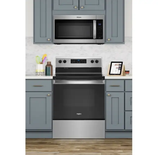 Brand New Whirlpool 30” Electric Range in Stoves, Ovens & Ranges in Markham / York Region - Image 5