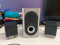 Speakers 2.1 for home or computer