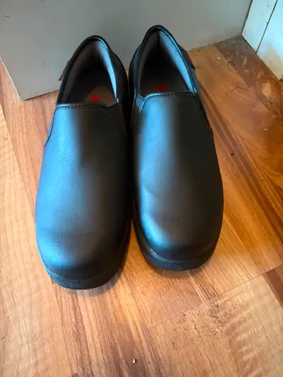 Non slip shoes, Voir plus