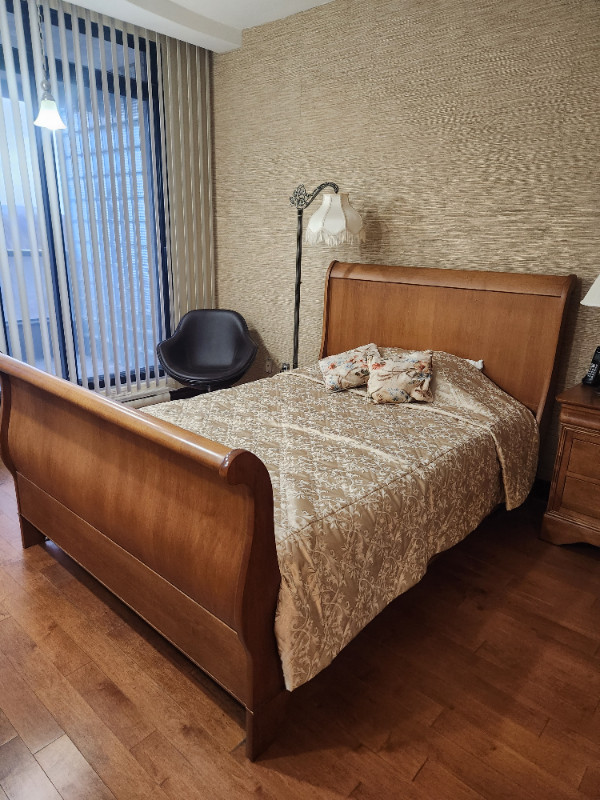 Double bed dans Lits et matelas  à Ville de Montréal