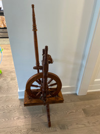  Antique, spinning wheel 