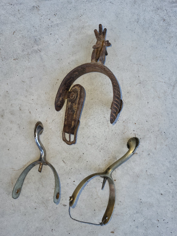 3 old spurs in Arts & Collectibles in Hamilton