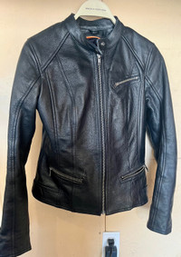 Women’s leather jacket 