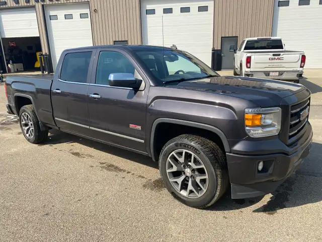 2014 GMC SIERRA ALL TERRAIN SLT C/CAB 4X4 "EXCELLENT CONDITION" in Cars & Trucks in Edmonton - Image 4