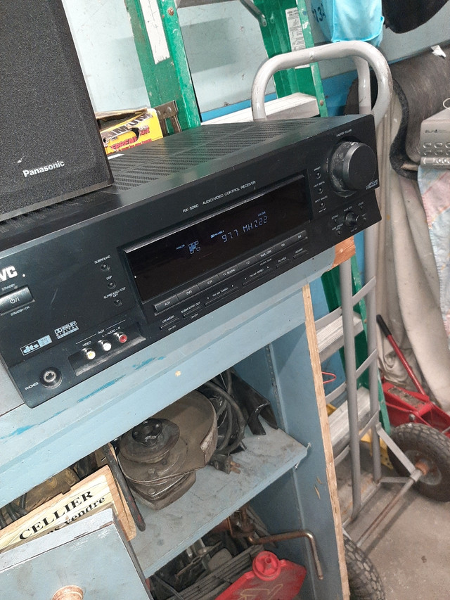 Receiver stereo  dans Appareils électroniques  à Ville de Montréal - Image 3