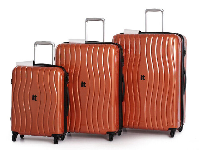 it luggage Doppler Collection 3-Piece 4-Wheel Luggage -NEW-$279 in Travel & Vacations in Abbotsford