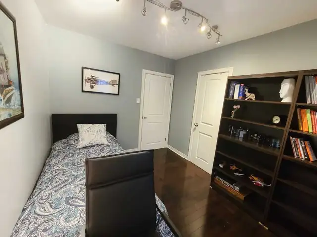 room for rent in Room Rentals & Roommates in City of Toronto - Image 2