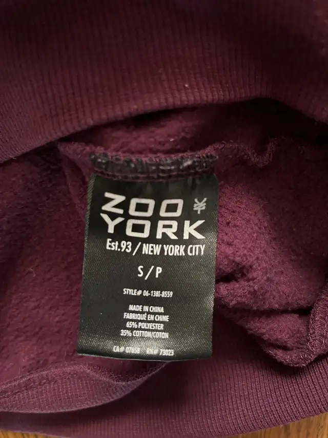 Zoo York men’s small hoodie, streetwear, burgundy in Men's in Oshawa / Durham Region - Image 6