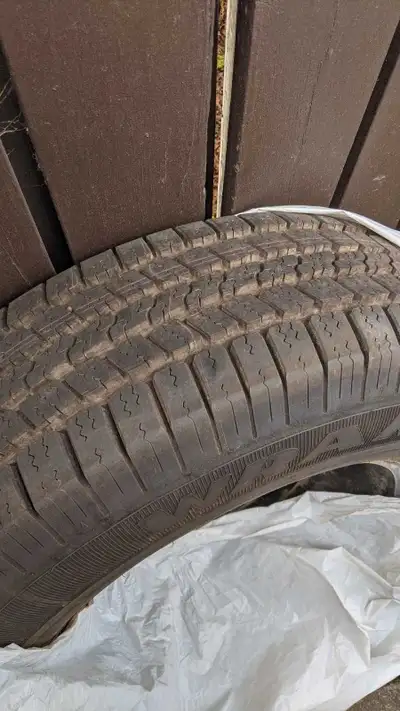 Dodge rim with tire wrangler new tire 265 70 17