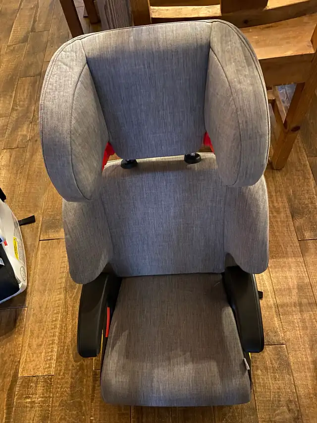Car seat405286203750492161