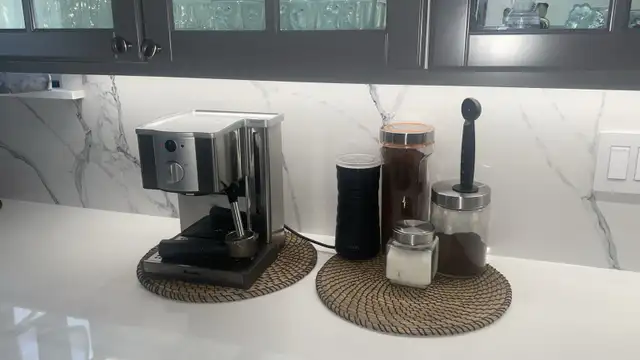 Breville Cafe Roma Espresso Coffee Machine in Coffee Makers in City of Toronto - Image 5