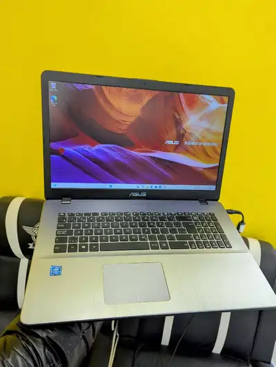 À Lion Tech 2803 rue Masson De 10 à 21h Disponible également en livraison sur Montreal et alentours...