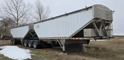 2019 Doepker Legacy Super B Lift axles Located at Cabri SK Call or text the owner at 306.741.7659. I...