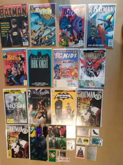 Batman comic books, magazine, toys, trading cards and more lot Batman Official Souvenir 1989 magazin...