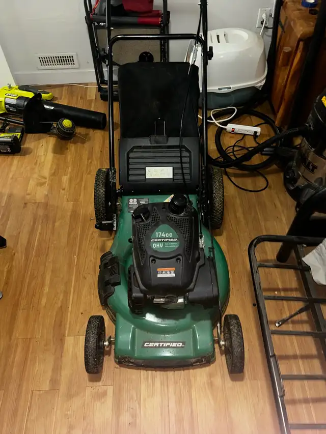 Tondeuse Certifiée 174cc in Lawnmowers & Leaf Blowers in Sherbrooke - Image 2