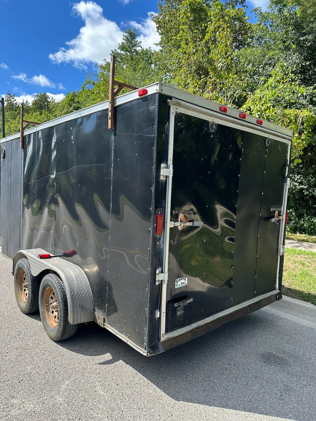 2014 14 x7 enclosed trailer with v nose in Other in City of Toronto - Image 3