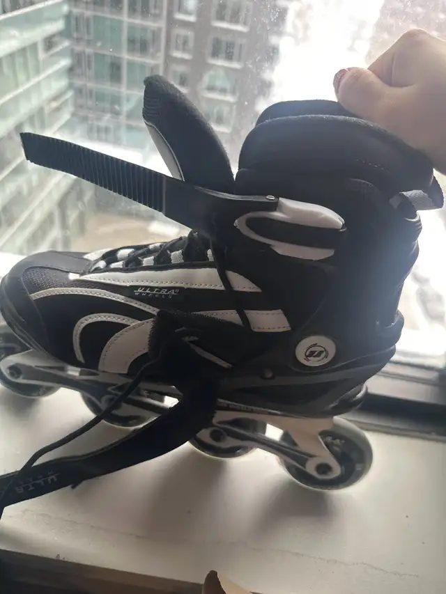Roller skates size 8.5 womens  in Skates & Blades in Ottawa - Image 2
