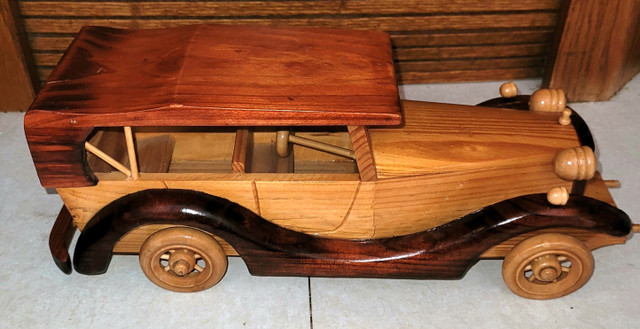 Wooden car in Toys & Games in Lethbridge - Image 3