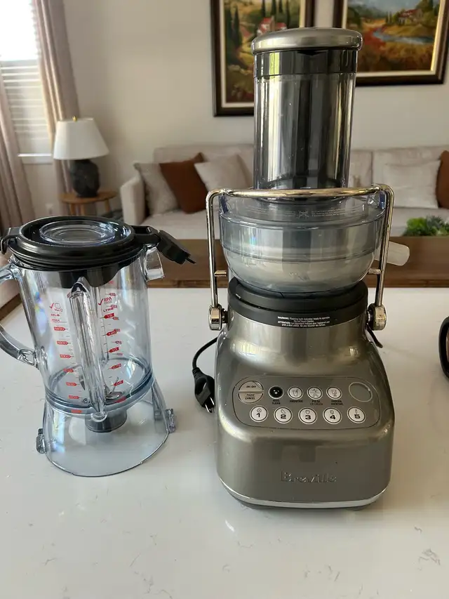 Juicer/Blender in Processors, Blenders & Juicers in Ottawa - Image 2