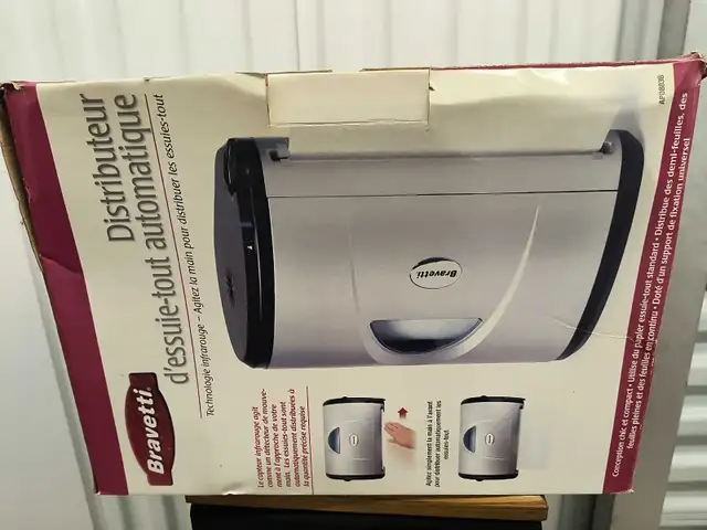 Bravetti Automatic Paper Towel Dispenser