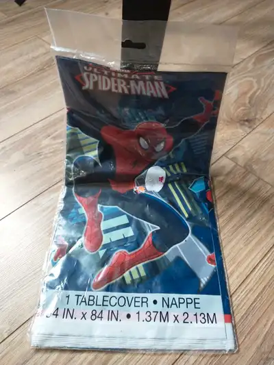 Marvel Ultimate Spider-man tablecover Nappe de Spider man 54 IN. X 84 IN. 1.37M X 2.13M