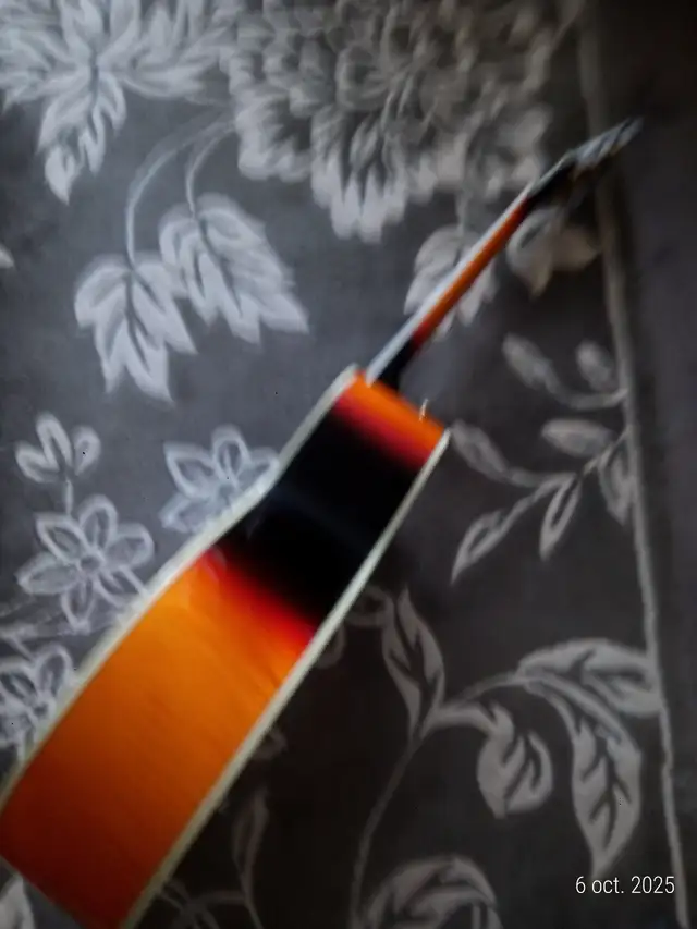 Superb Takamine GJ72CE-BSB electro guitar almost like new in Guitars in Drummondville - Image 11