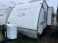 2012 cross road sunset trail camping trailer 