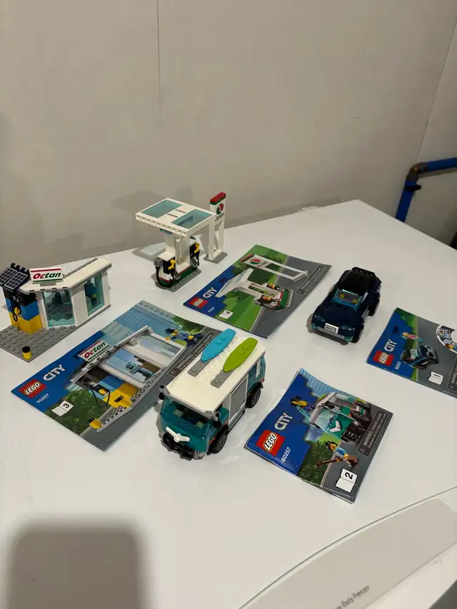 Lego - 60257 Service Station in Toys & Games in Ottawa - Image 5