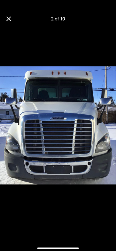 2017 freight liner Heavy spect 200k kms Deleted emissions Brand new front and rear rubber Brand new...